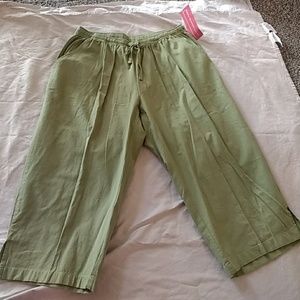 Light green casual crop pants